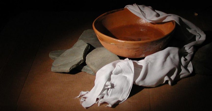 foot-washing-bowl-and-towel