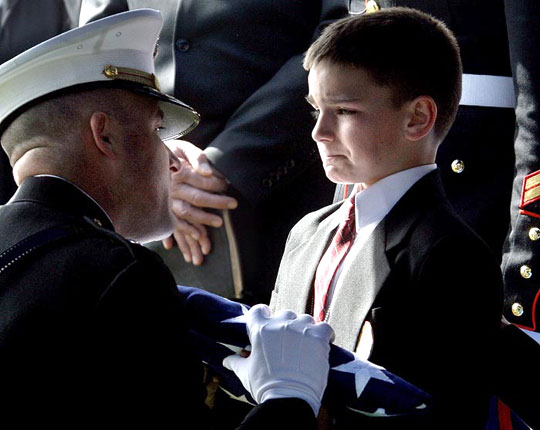 little-kid-crying-dad-funeral-soldier