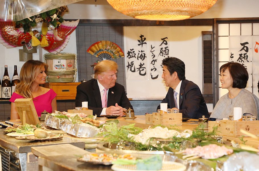 POTUS-FLOTUS-Trump-Japan-Dinner-Prime-Minister-and-Wife